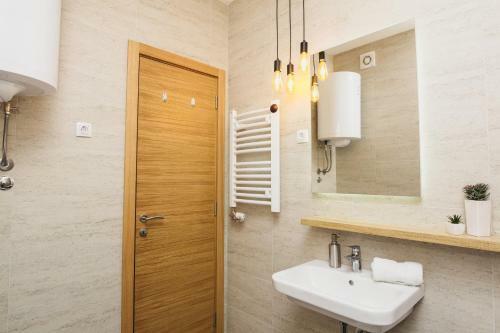 Arena Big Luxury Apartments