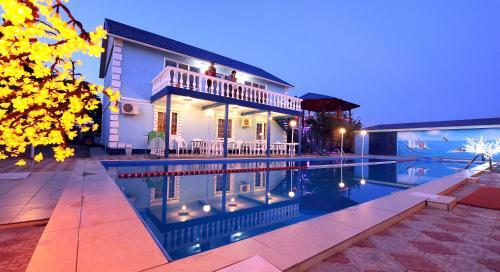 Hotel Complex Glafirovkaland