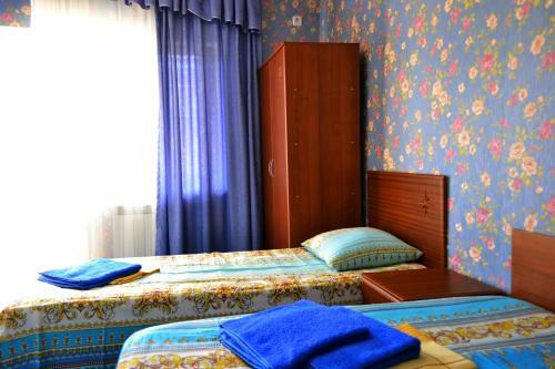 Hostal Guest House Tri Sestri