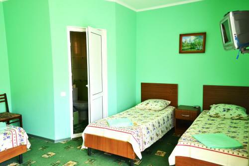 Hostal Guest House Tri Sestri