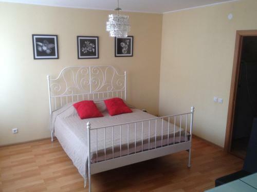 Apartment Pr-t Shakhtyorov 92