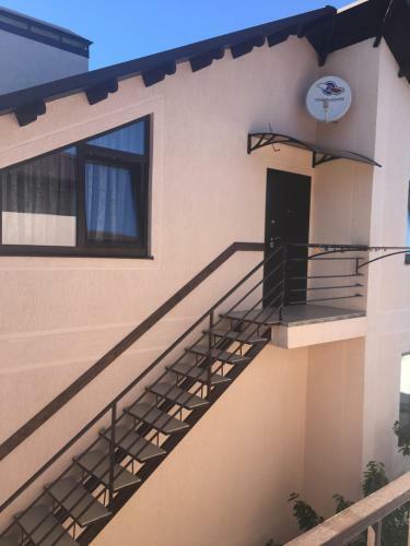 Hostal Elena Guest House