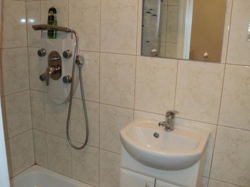 Hostal Guest House Valentino