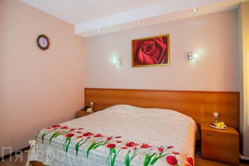 Hotel Pyaterochka Lux