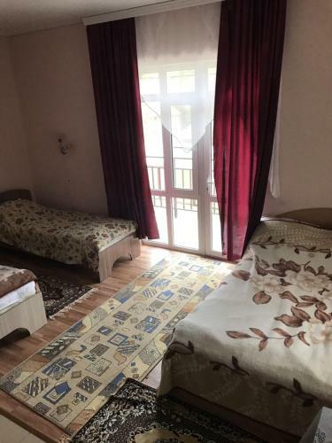 Hostal Guest House Tomichka