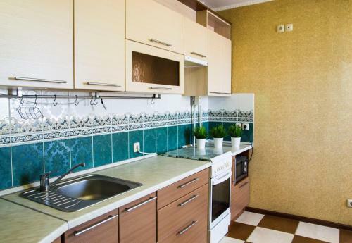 Rent-?????? Apartment On 25 Let Oktyabrya 11