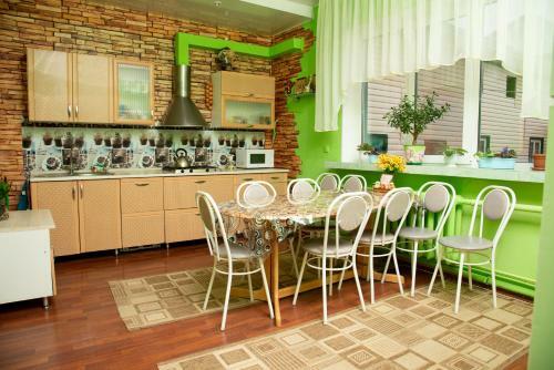 Hostal Usadba Guest House