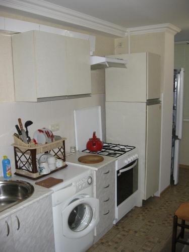 Apartaments On Shirokaya 36