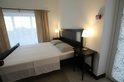 Hostal Guest House Azov Inn