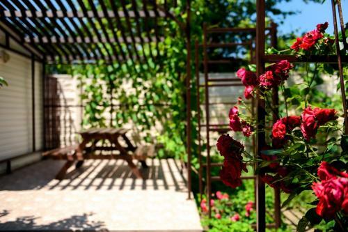 Hostal Guest House Azov Inn