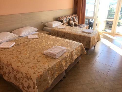 Hostal Guesthouse Serafinna