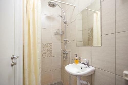 Hostal Guest House On Kazanskaya