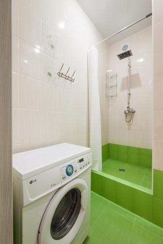 Apartment On Neftyanikov 22
