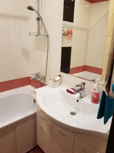 Apartment On Yaroslavskaya