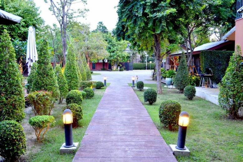 Hotel Oasis91 Resort & Restaurant