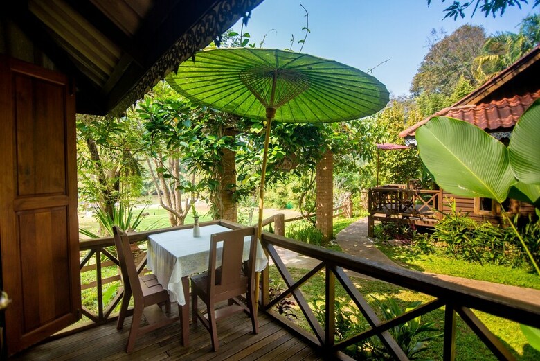 Hotel Banviewnam Camping & Resort