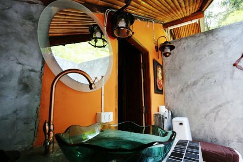 Hotel Kaengkrachan Boathouse Paradise Resort