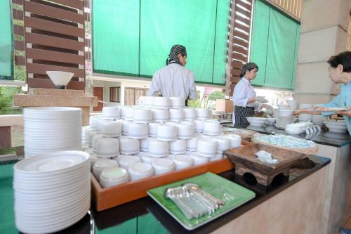 New Travel Beach Hotel & Resort