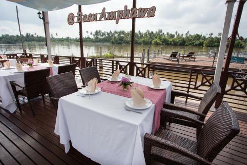 Hotel Baan Amphawa Resort & Spa