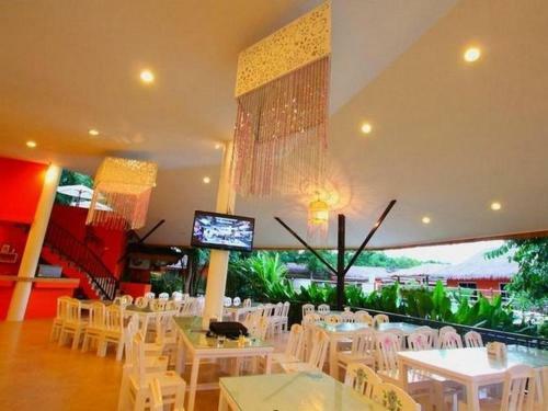 Hotel Aurora Resort Kanchanaburi