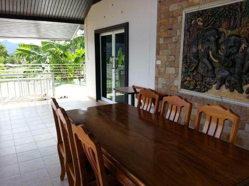 Hotel Baan Khaoneawdum