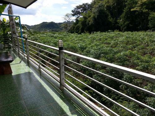 Hotel Baan Khaoneawdum