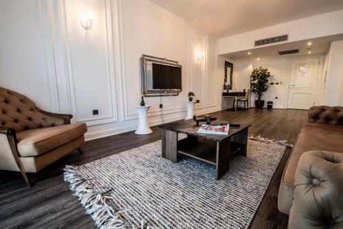 Heybeli Hotel