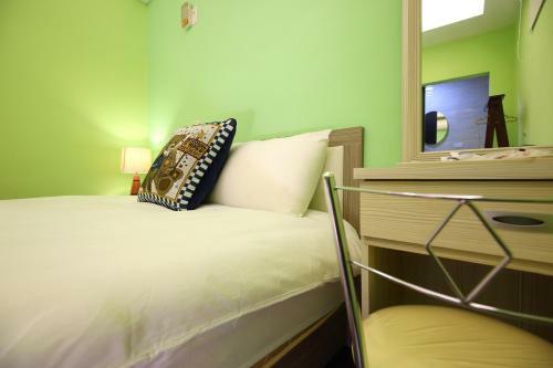 Xincheng Old Street B&B