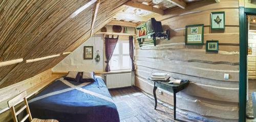 Hostal Salamandra Village