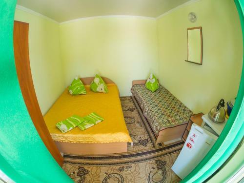 Hostal Arbuz Guest House