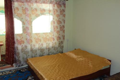 Hostal Arbuz Guest House