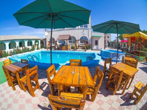 Hostal Arbuz Guest House