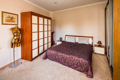 31 Svobody Avenue Apartment