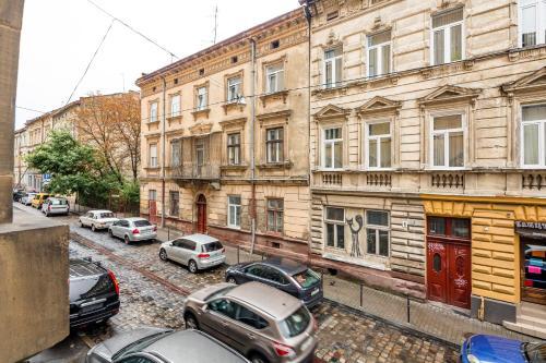 Apartment On Havryshkevycha 7