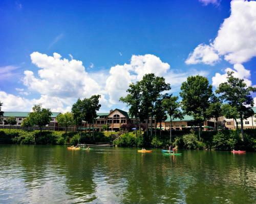 Hotel Stonewall Resort