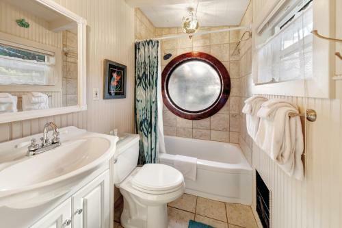 Alicia's Beach House