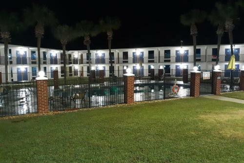 Lake Park Hotel By Oyo