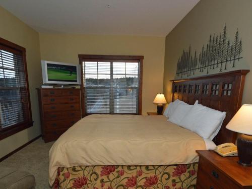 3 Br: Soaring Eagle 104