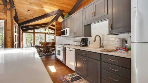 Muskrat 2 Three-bedroom Home