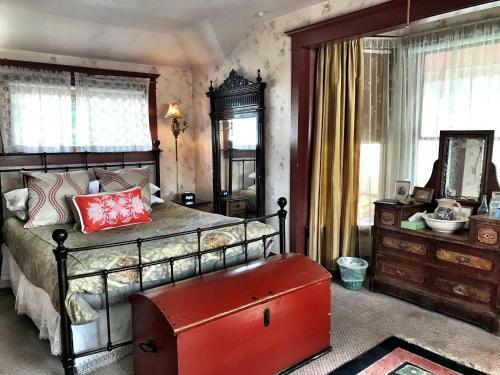 Bed & Breakfast Historic Skagway Inn