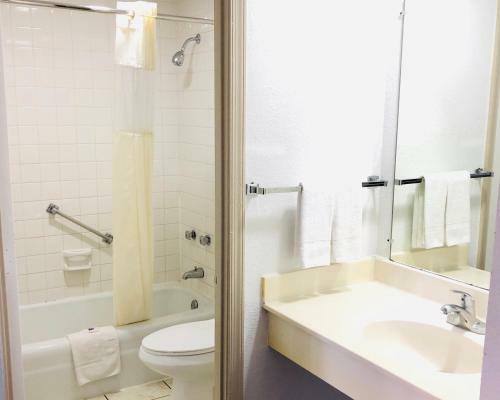 Hotel Motel 6 Falls Church