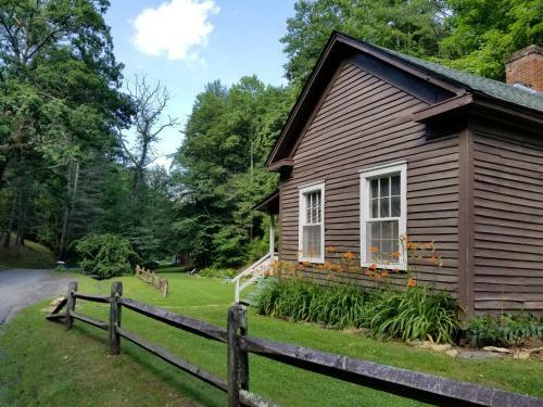 The Cabins At Healing Springs