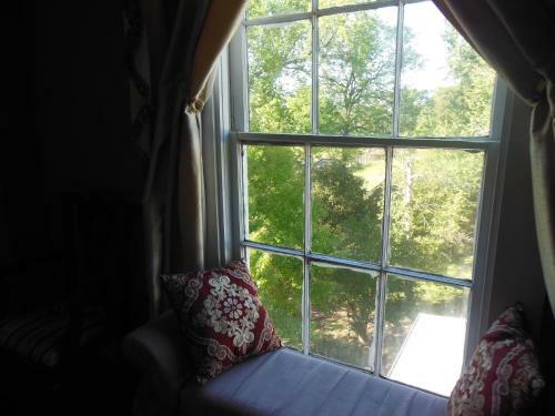Bed & Breakfast Cedar Grove Mansion Inn & Restaurant