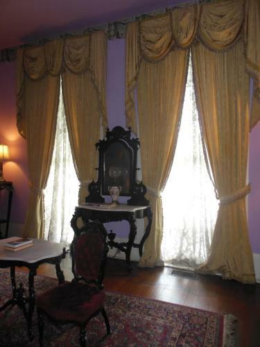 Bed & Breakfast Cedar Grove Mansion Inn & Restaurant