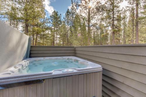 Caldera Lodge On The Pond