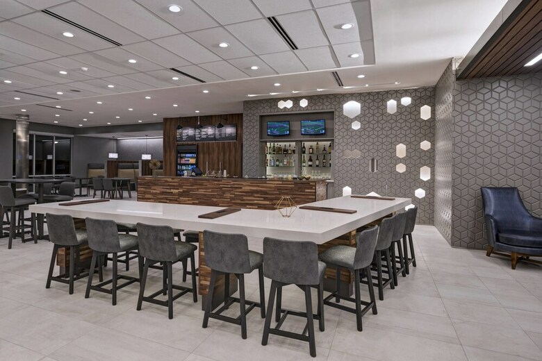 Hotel Courtyard By Marriott Houston Sugar Land/lake Pointe