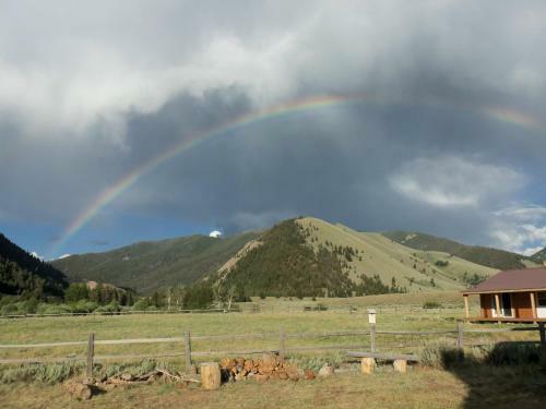 Montana Spirit Guest Lodge