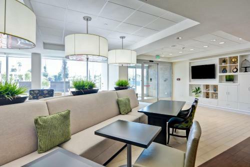 Hotel Home2 Suites Azusa