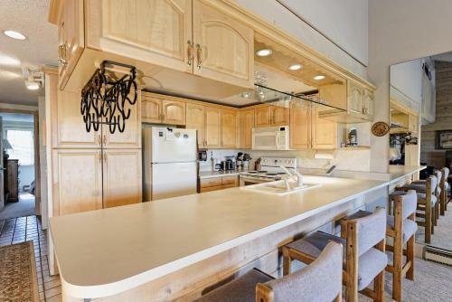 Apartamento 55 Upper Woodbridge Rd Unit F-4 Condo