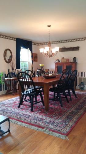 Bed & Breakfast Marvels On The Creek